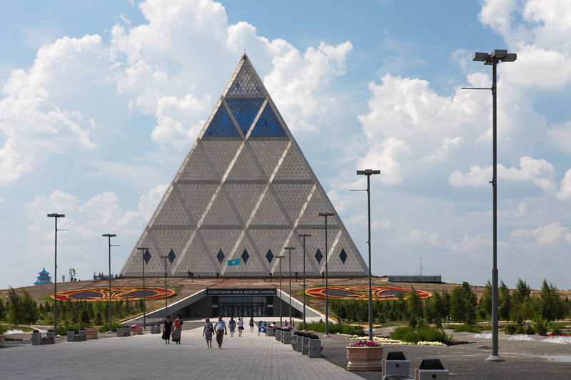 Soubor:Astana Architecture 01.jpg