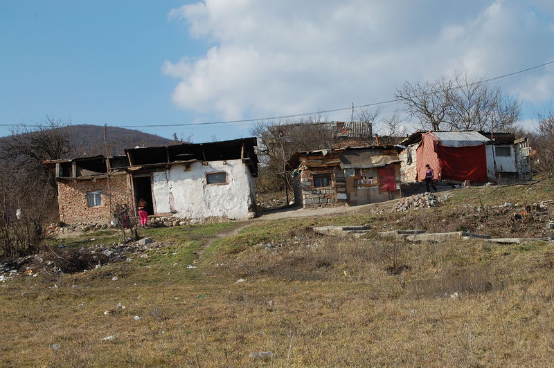 Soubor:Gypsy settlement.jpg