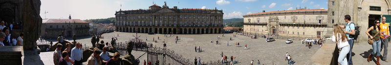 Soubor:Panorama-Santiado de Compostela-2007-Flickr.jpg