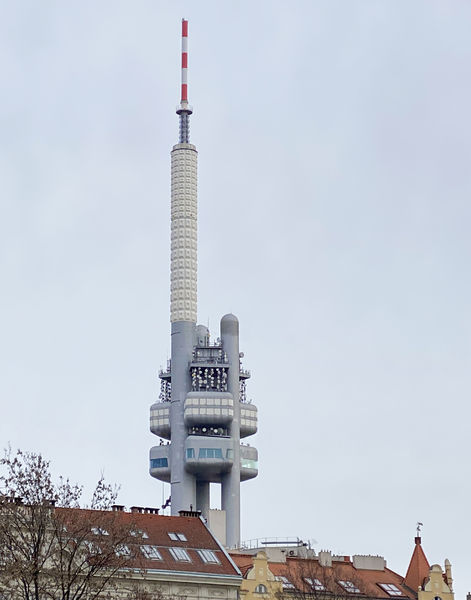 Soubor:Žižkov Television Tower (1985-1992) Prague-Flickr.jpg