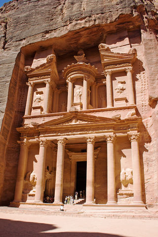 Petra Treasury.jpg