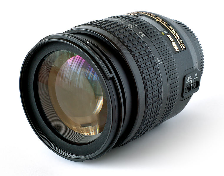 Soubor:Lens Nikkor 18-70mm.jpg