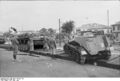 Bundesarchiv Bild 101I-166-0547-32, Kreta, Schützenpanzer auf Eisenbahnwagon.jpg