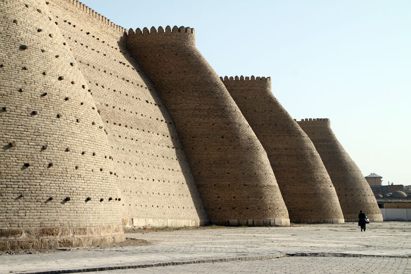 Soubor:Ark fortress in Bukhara.jpg