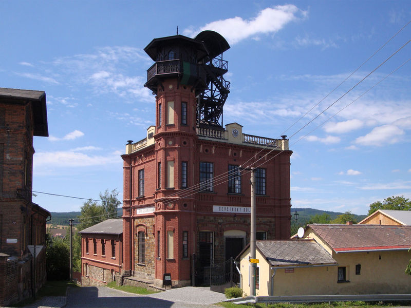 Soubor:Ševčínský důl (celkový pohled).JPG
