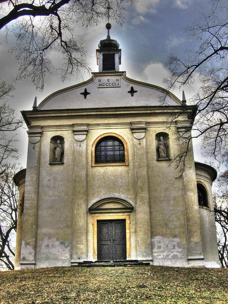 Soubor:St. Barbora's Chapel HDR.jpg