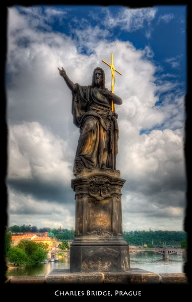 Soubor:Charles Bridge Statue Prague HDR.jpg
