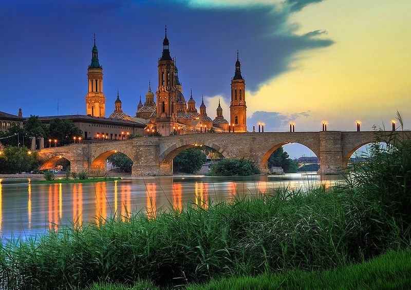 Soubor:Basilica del Pilar-sunset.jpg