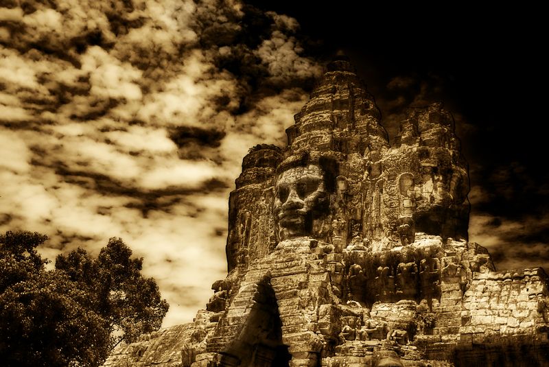 Soubor:The Buddha King of Angkor Wat.jpg