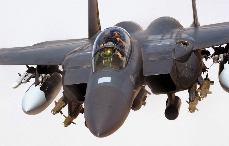 Soubor:RAF F-15E Strike Eagle Iraq 2004.jpg