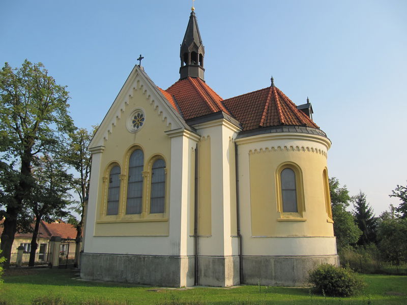Soubor:Olomouc-Topolany, kaple.jpg