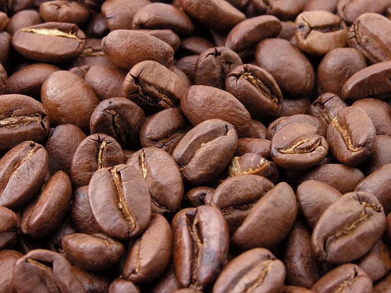 Soubor:Roasted coffee beans.jpg