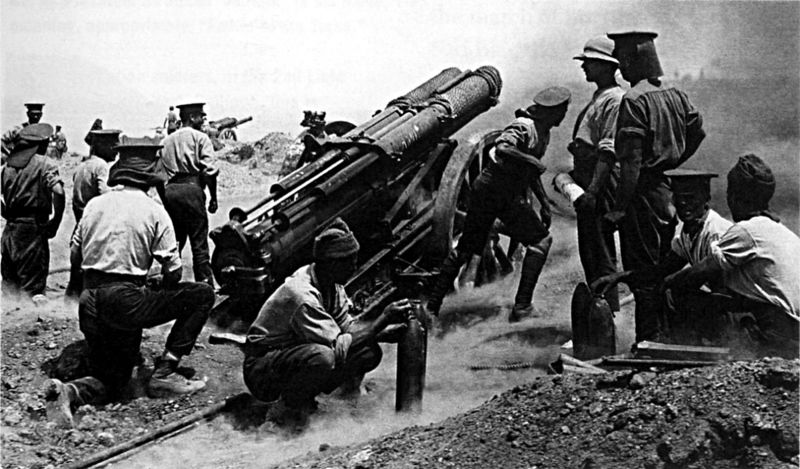 Soubor:60 pounder Cape Helles June 1915.jpg
