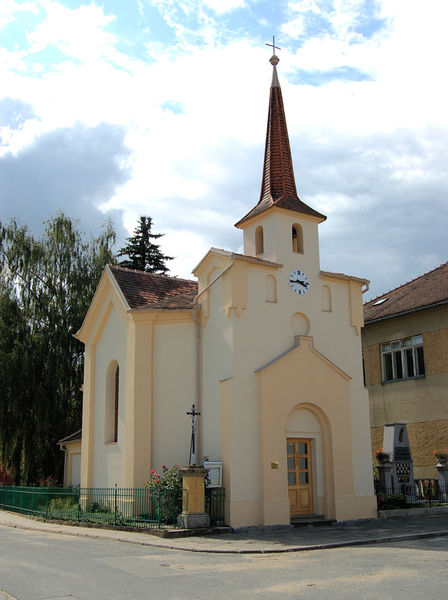 Soubor:Spešov chapel.jpg