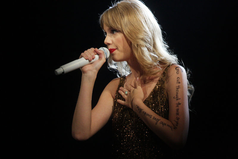 Soubor:Taylor Swift-Speak Now Tour-EvaRinaldi-2012-15.jpg