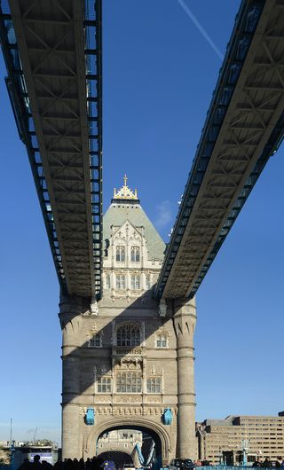 Tower Bridge v roce 2013
