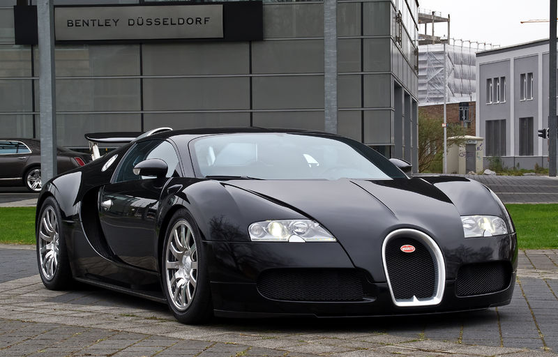 Soubor:Bugatti Veyron 16.4 – Frontansicht (1), 5. April 2012, Düsseldorf.jpg