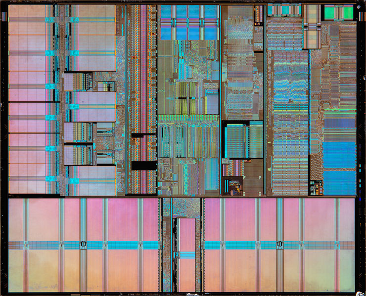 Soubor:AMD-250nm-K6-Model9-(sharptooth)-(cpuid591)-AMD-K6-III-450AHX.jpg