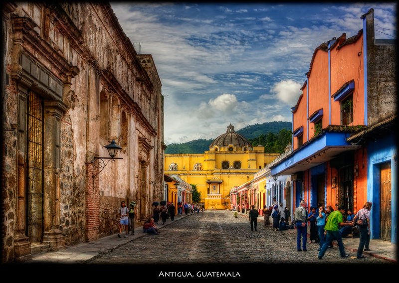 Soubor:Antigua, Guatemala1-PSFlickr.jpg