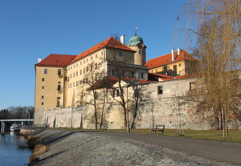 Soubor:Podebradsky zamek (01).jpg