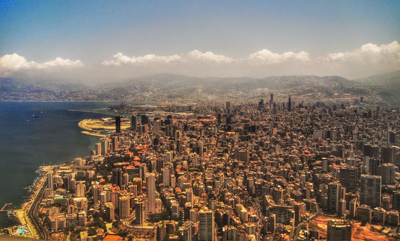 Soubor:Beirut close to plane descent.jpg