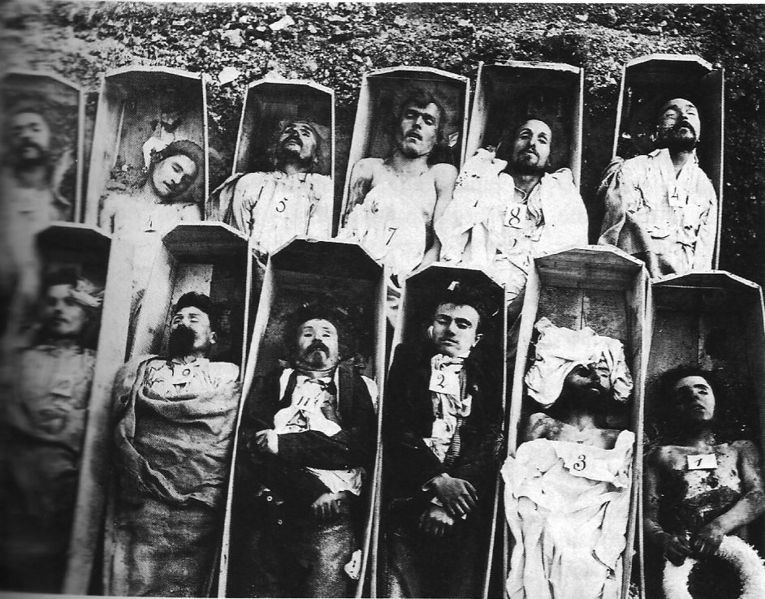 Soubor:Communards in their Coffins.jpg