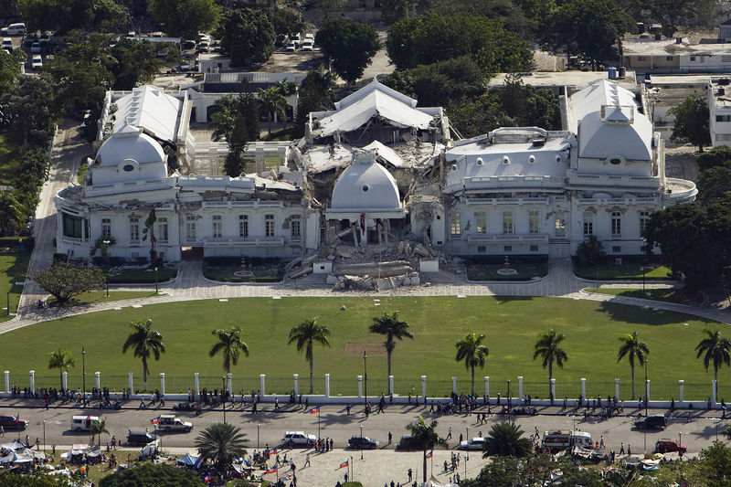 Soubor:Haitian national palace earthquake.jpg