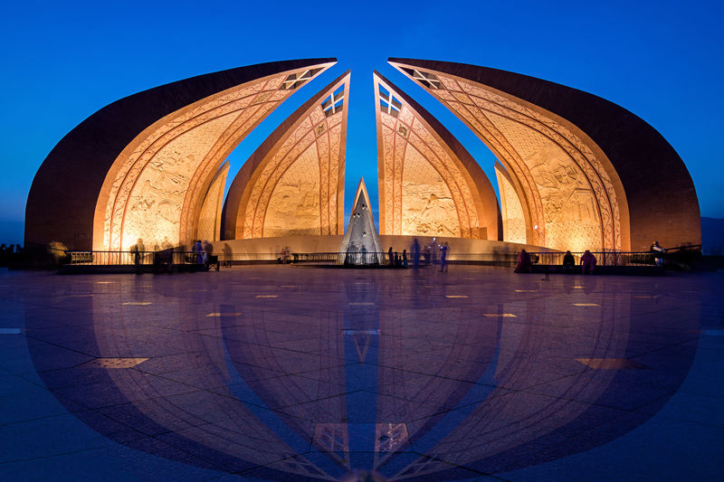 Soubor:Blue Hour at Pakistan Monument.jpg