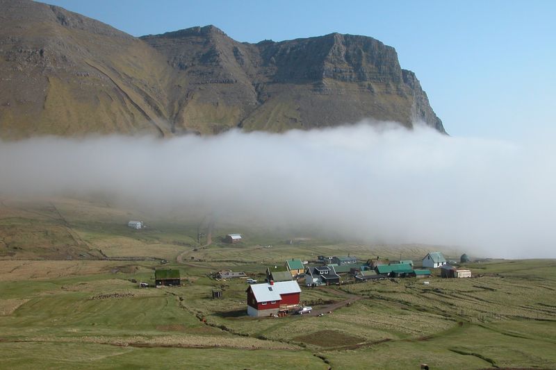 Soubor:Gasadalur, Faroe Islands 1.JPG