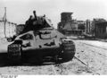 Bundesarchiv Bild 183-B22359, Russland, Kampf um Stalingrad, Panzer T34.jpg