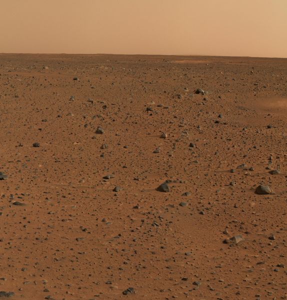 Soubor:Spirit's First Color Photograph Mars.jpg