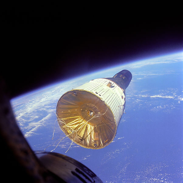 Soubor:Gemini 6 Views Gemini 7.jpg