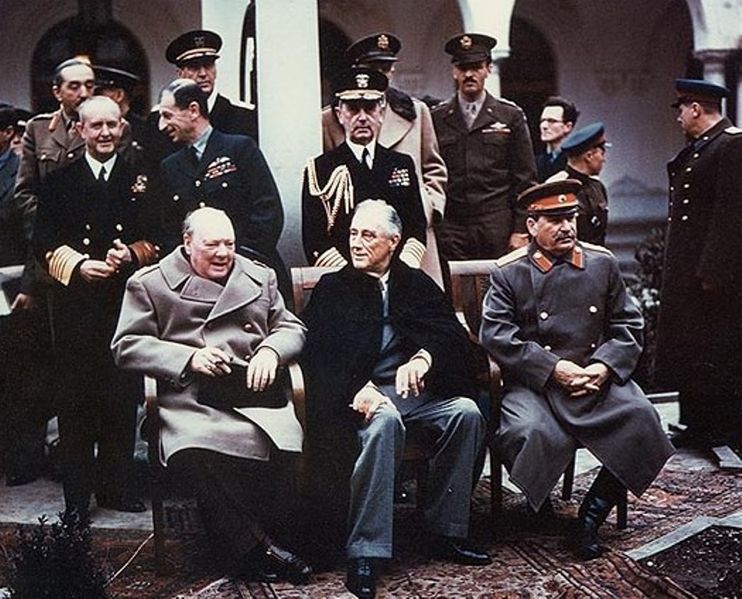 Soubor:Yalta summit 1945 with Churchill, Roosevelt, Stalin.jpg