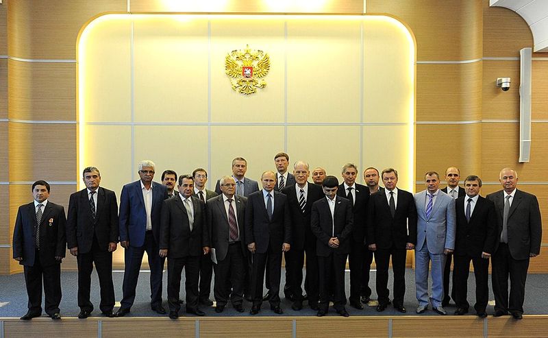 Soubor:Vladimir Putin's meeting with representatives of the Crimean Tatars 02.jpeg