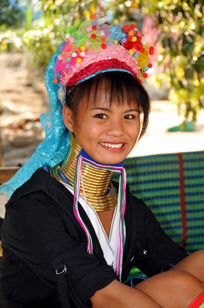 Soubor:Thailand-4324-Smiles-DJFLickr.jpg