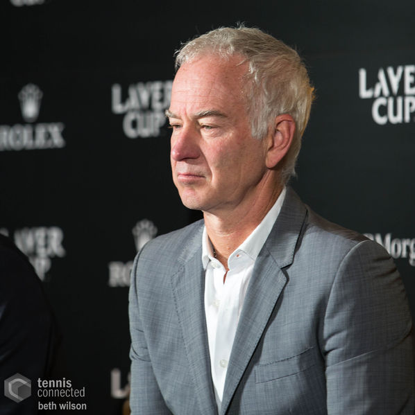 Soubor:2017 Laver Cup Kick-off Event-BWFlickr36.jpg