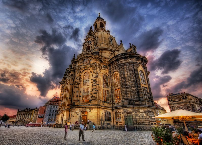 Soubor:The Bombing of Dresden HDR.jpg