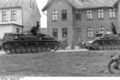 Bundesarchiv Bild 101I-012-0016-20, Polen, Panzer IV in Ortschaft.jpg
