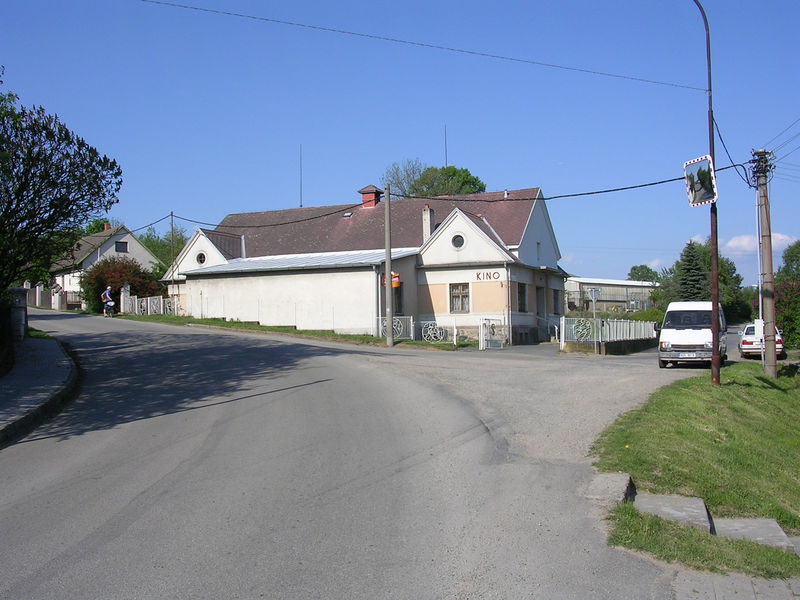 Soubor:Postupice, kino.jpg