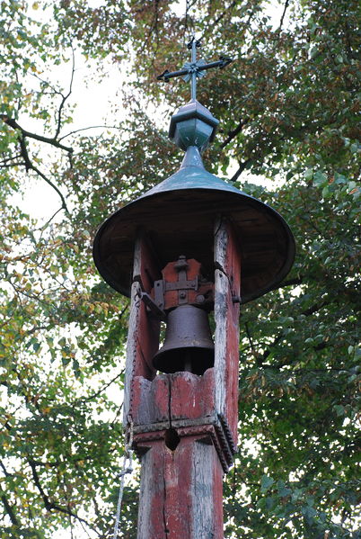 Soubor:Štít zvonička detail.jpg