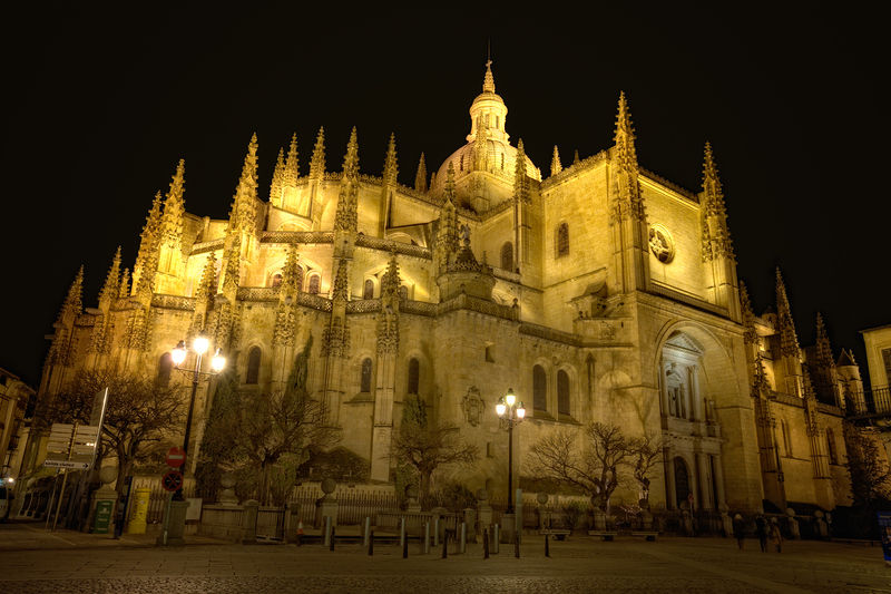 Soubor:Catedral de Segovia (Spain), HDR.jpg