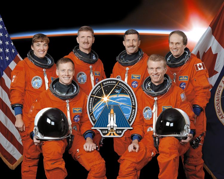 Soubor:STS-115 crew.jpg
