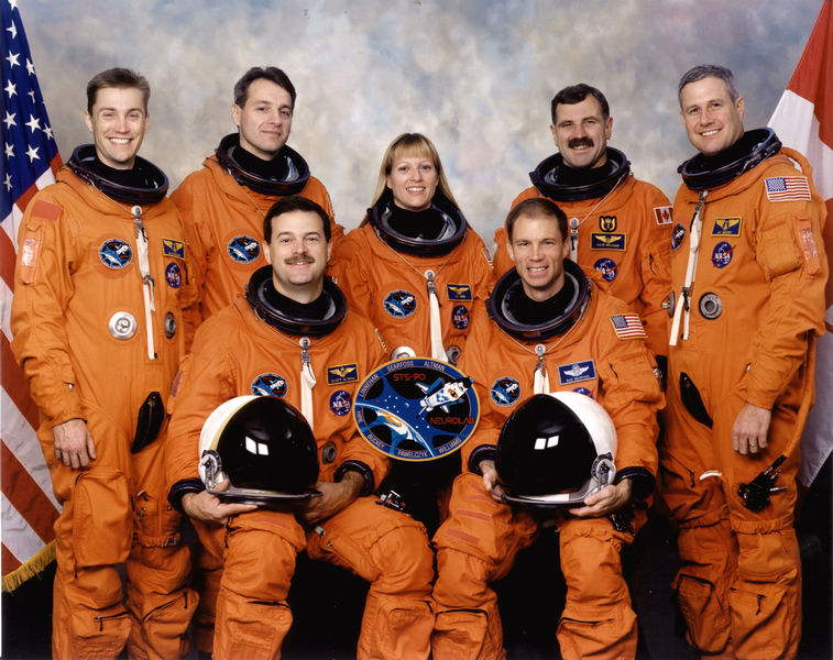 Soubor:STS-90 crew.jpg