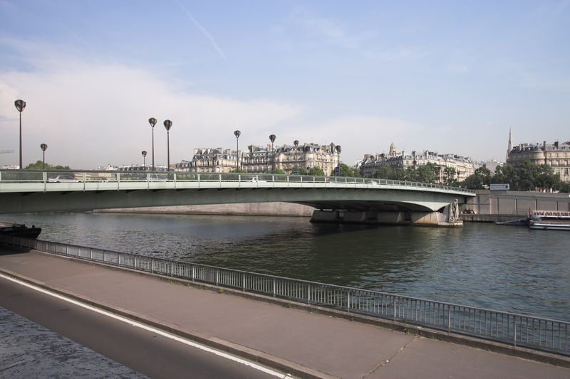 Soubor:Pont de l'Alma Paris FRA 002.jpg