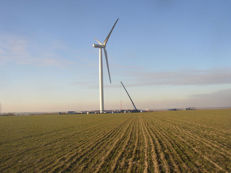 Soubor:Pchery CZ wind farm W tower crane removal 013.jpg