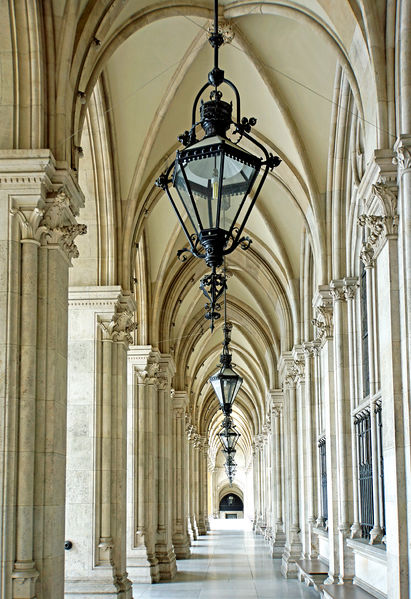 Soubor:Austria-00901-Vienna's City Hall-Flickr.jpg