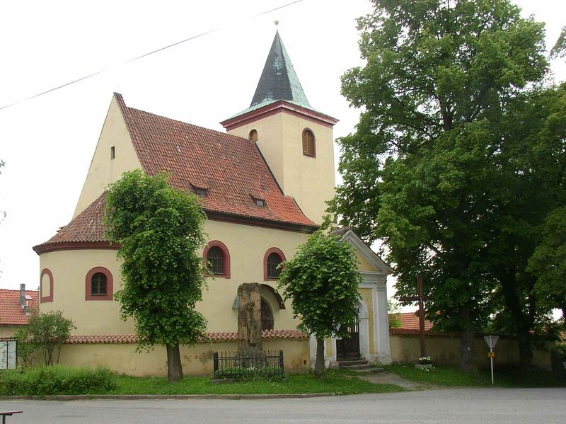 Soubor:Hrusice CZ St Wenceslas church.jpg