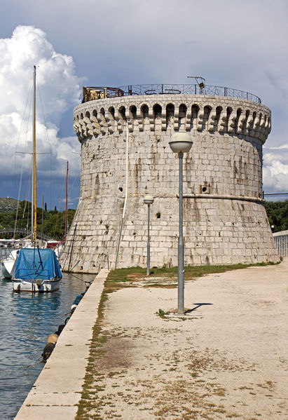 Soubor:Croatia-01121-St. Mark's Tower-DJFlickr.jpg