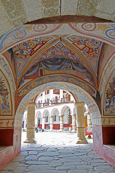 Soubor:Bulgaria-03045-Back to the Monastery-DJFlickr.jpg
