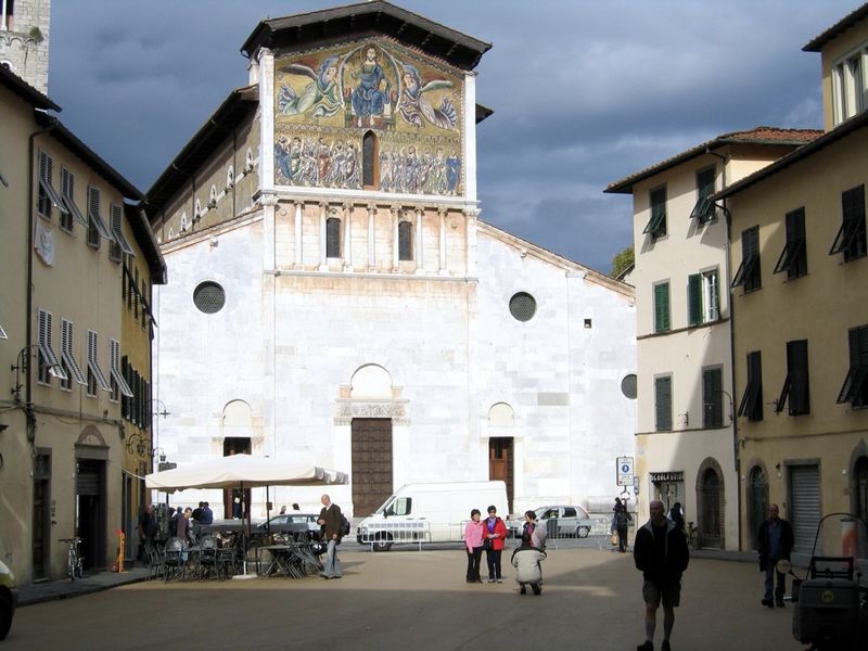 Soubor:Lucca-chiesa.jpg